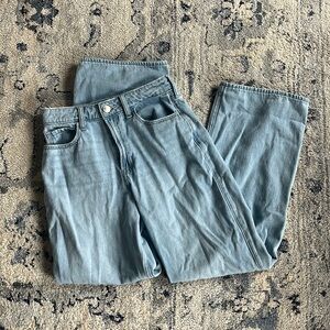 Light Wash Hollister Ultra High Rise Baggy Jeans